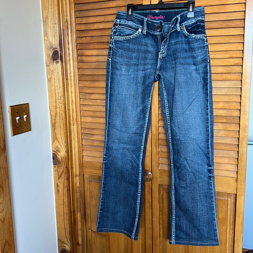 Wrangler better booty low rise jeans 1/2 x 34